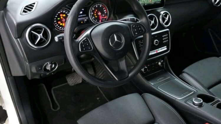 Mercedes A180 Style 7G-DCT